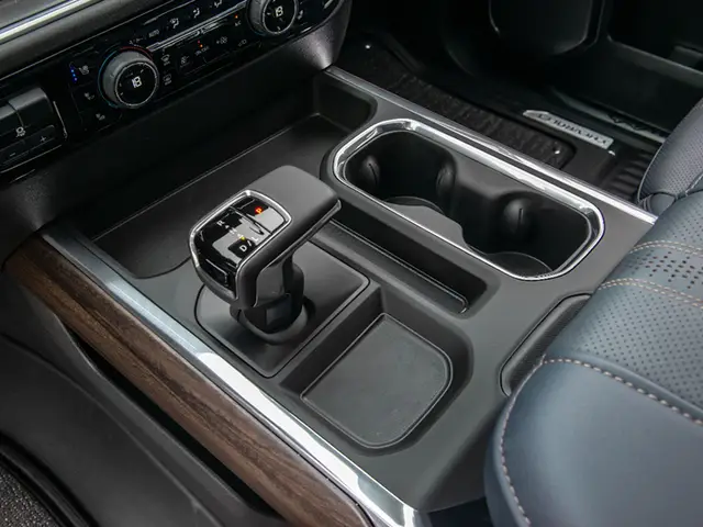 Carro Chevrolet Silverado 2024 High Country 5.3