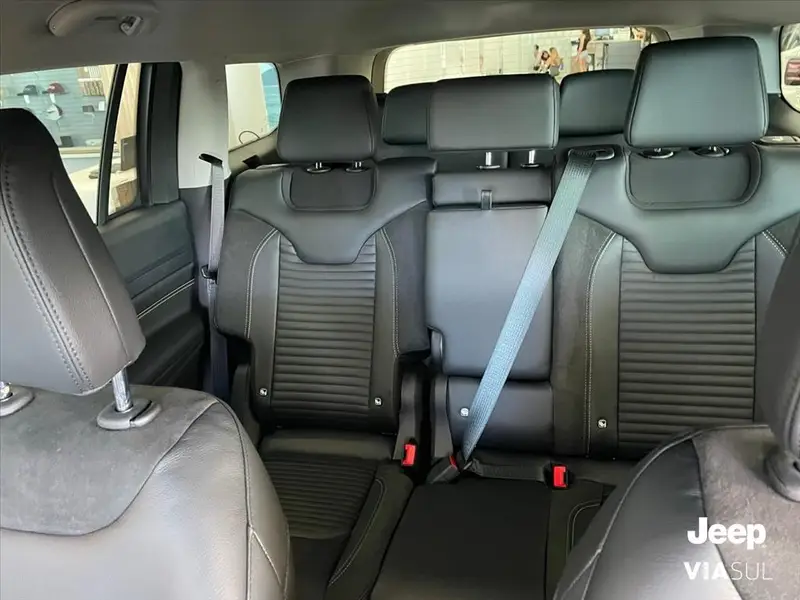 Jeep Commander Longitude 1.3 T270