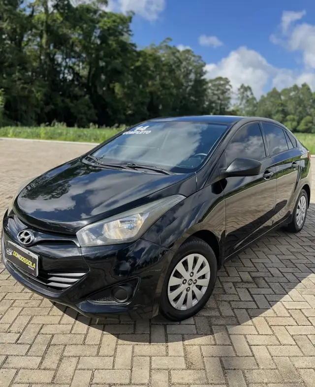 Carro Hyundai HB20S 2014 1.0 Comfort Plus (Flex)