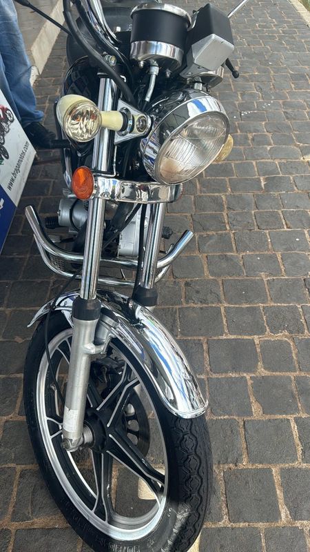Intruder 125