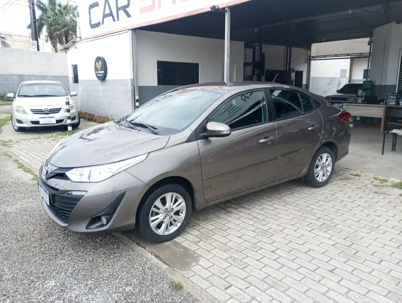 Toyota Yaris Sedan 1.5 XL Plus Tech CVT (Flex)