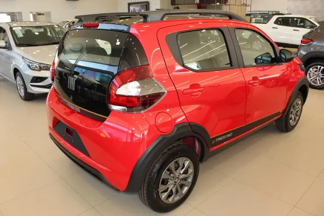 Carro Fiat Mobi 2025 Trekking 1.0