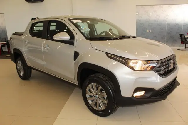 Carro Fiat Strada 2025 Freedom 1.3 Flex 8V CD