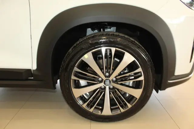 Carro Fiat Fastback 2025 Turbo 200