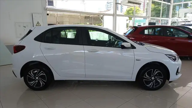 Carro Chevrolet Onix 2024 LT 1.0 Turbo
