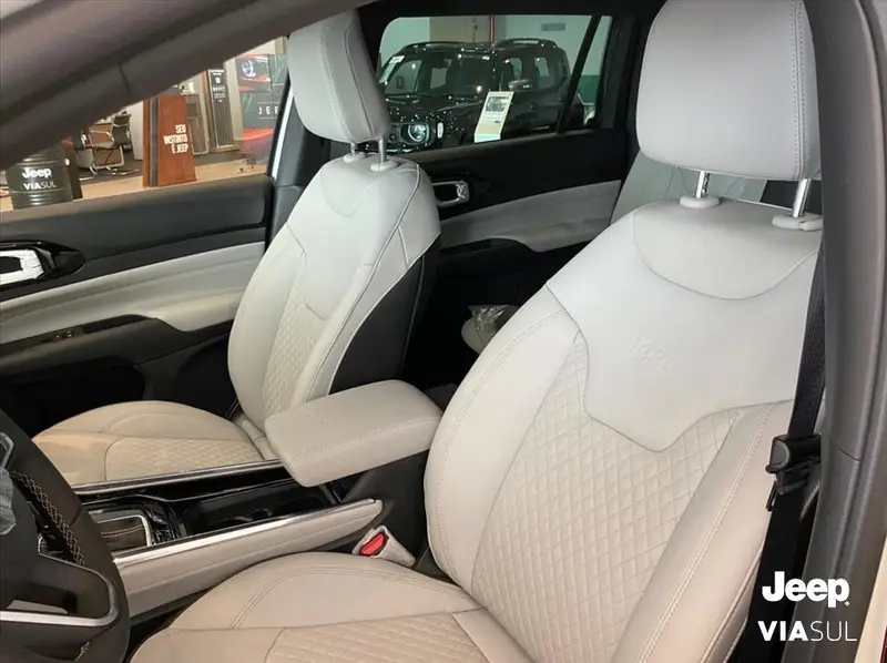 Jeep Limited 1.3 T270