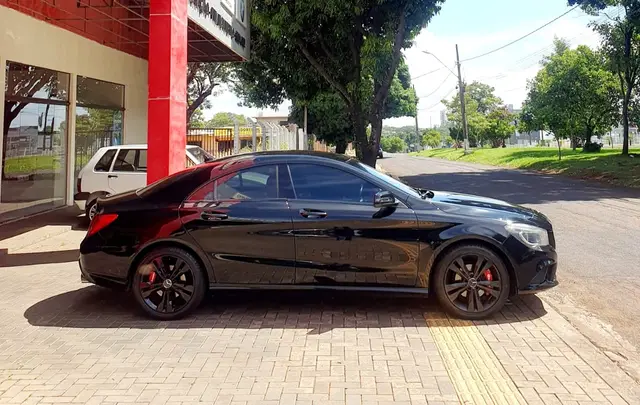 Carro Mercedes-Benz Classe CLA 2015 CLA 200 1st Edition DCT