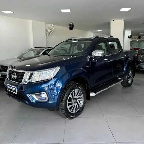 Carro Nissan Frontier 2021 LE 4x4 2.5 16V (cab. dupla)