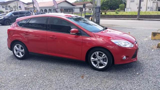 Carro Ford Focus Hatch 2015 S 1.6 16V TiVCT PowerShift