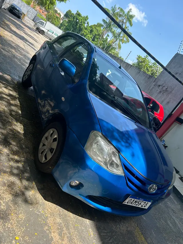 Carro Toyota Etios 2013 XS 1.3 (Flex)