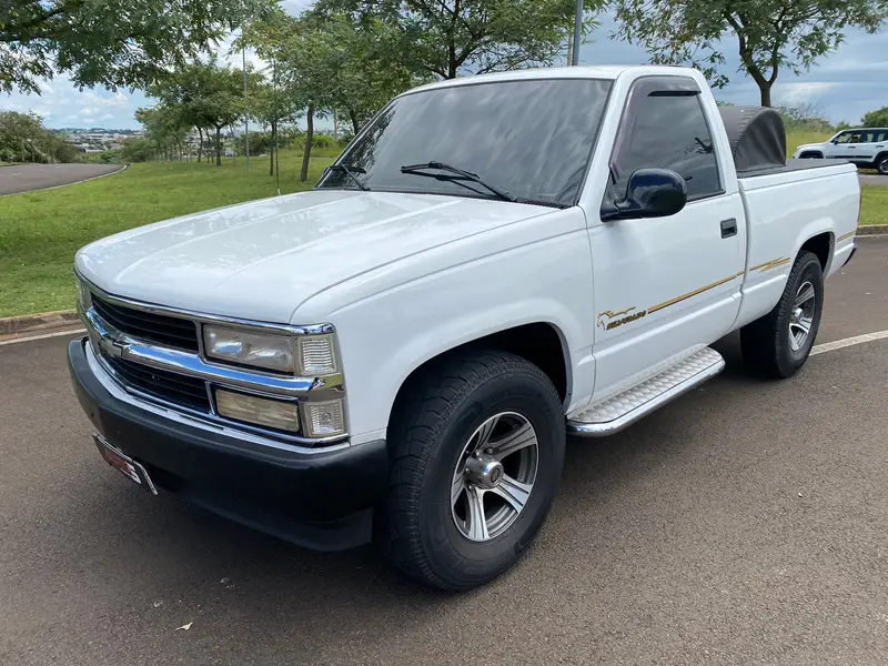 Chevrolet Silverado Pick Up 4.1