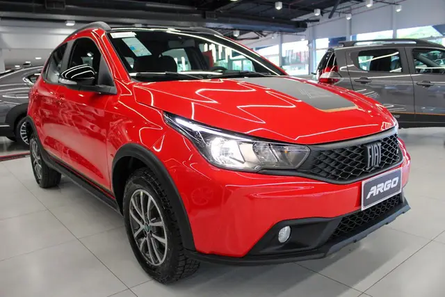 Carro Fiat Argo 2025 Trekking 1.3