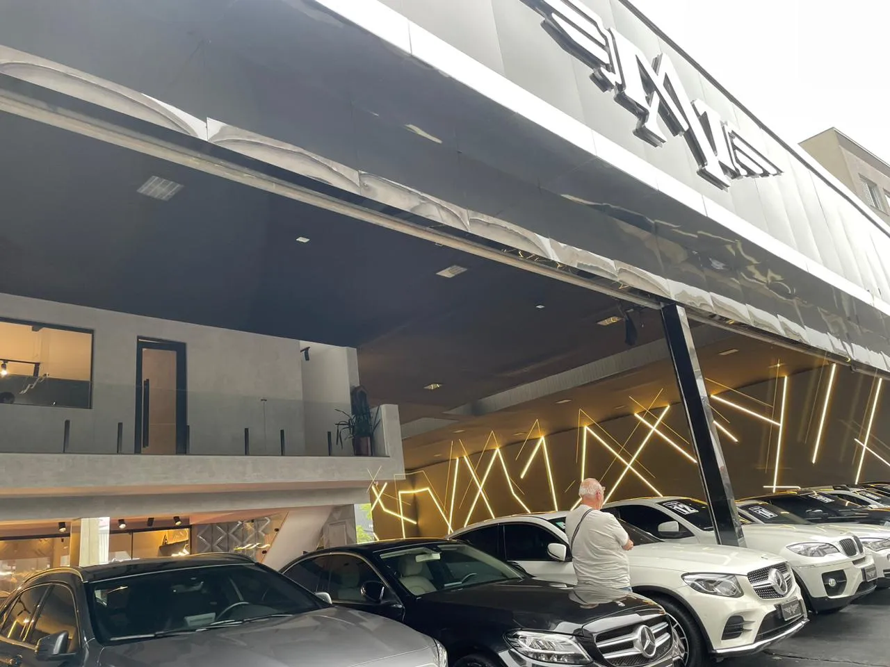 Fachada da loja Veículos à venda em AM MULTIMARCAS - São Paulo - SP | Mobiauto