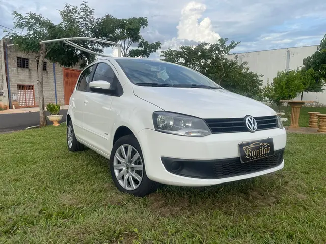 Carro Volkswagen Fox 2014 1.6 VHT (Flex)