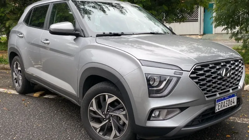 Hyundai Creta sofre com chuvas dentro do carro