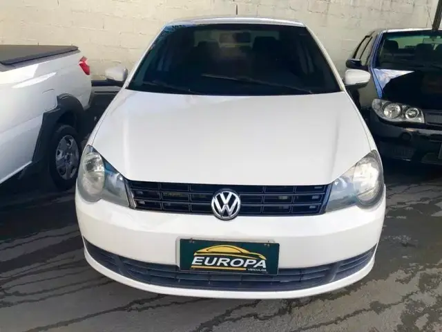 Carro Volkswagen Polo Sedan 2014 1.6 8V (Flex)