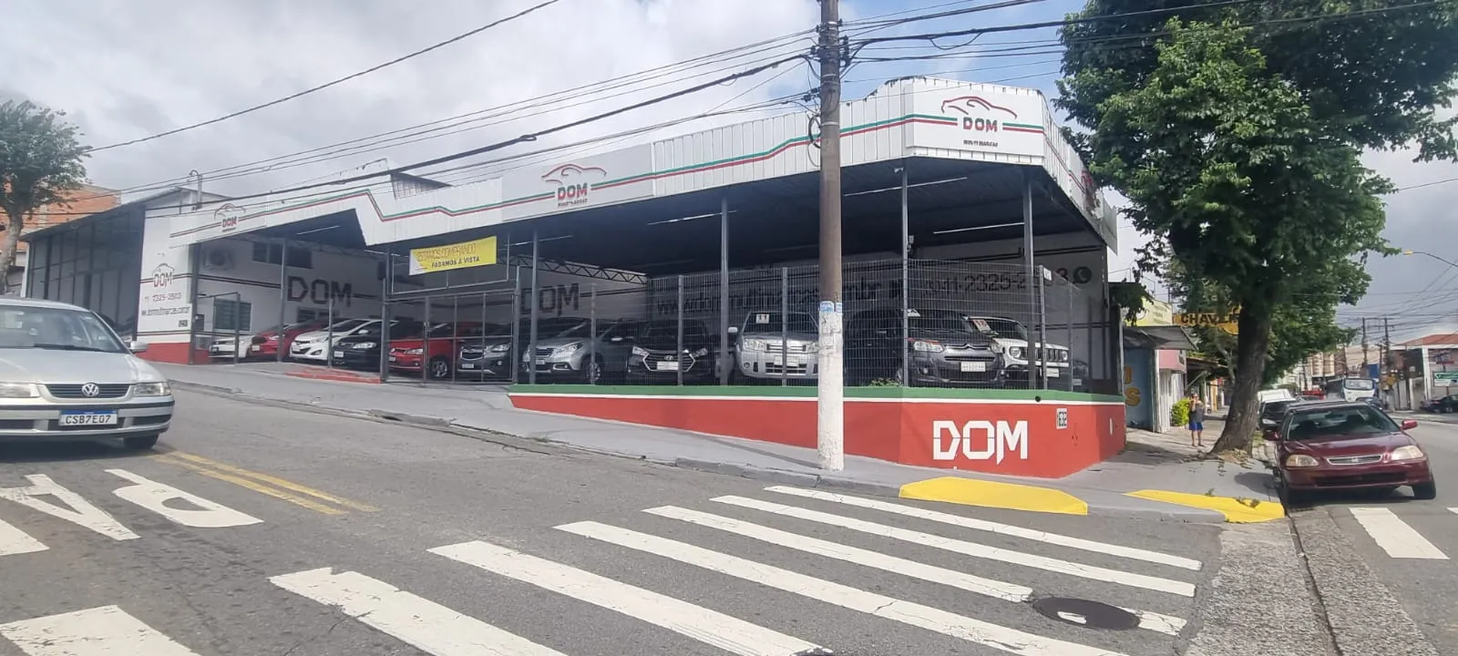 Fachada da loja Veículos à venda em DOM MULTIMARCAS - Santo André - SP | Mobiauto