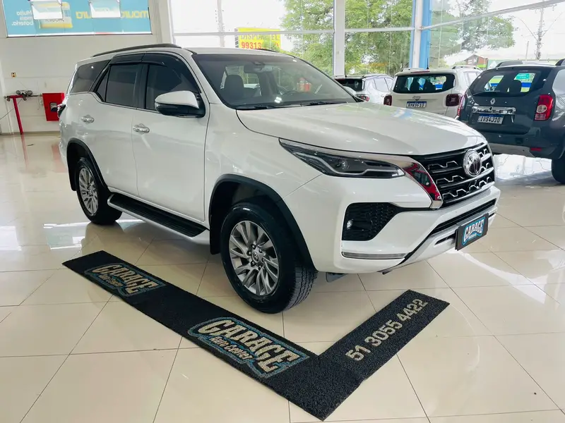 Toyota SW4 SRX 2.8 Turbodiesel 4x4 (Aut.) (5 Lugares)