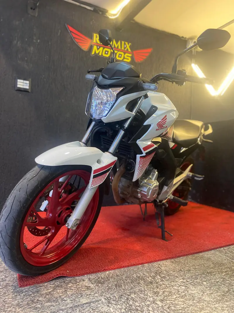 Honda CB 250F Twister (CBS)
