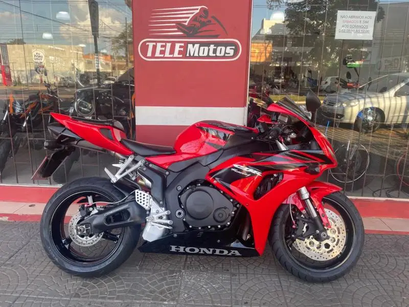 Honda CBR 1000RR Fireblade (Standard)