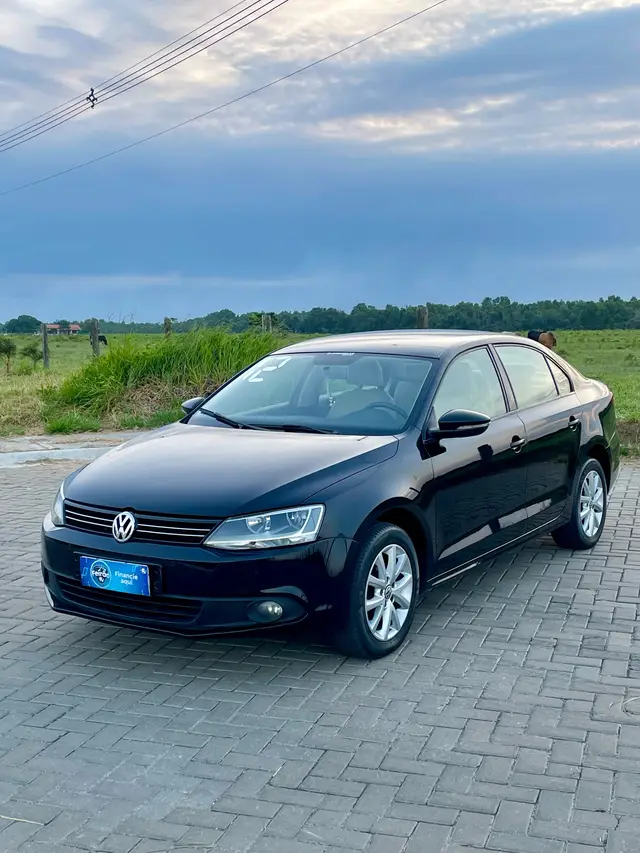 Carro Volkswagen Jetta 2012 2.0 Comfortline Tiptronic (Flex)
