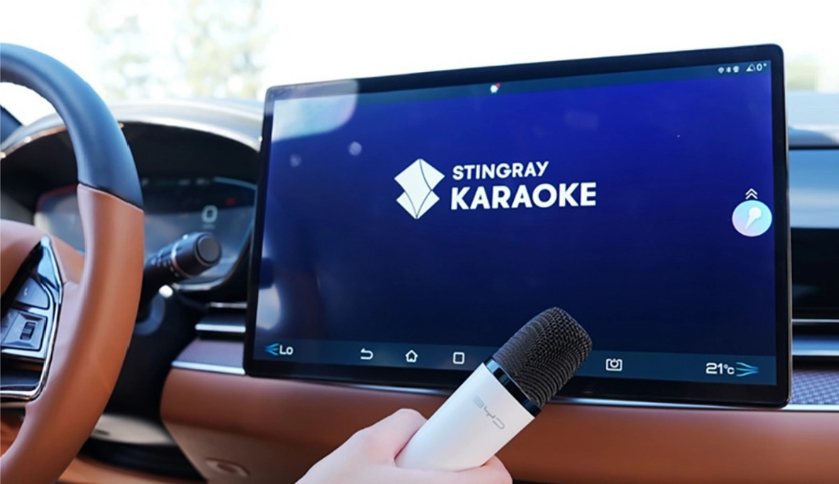 De karaokê a som de motor artificial, saiba quais são os equipamentos de série que mais chamam atenção nos carros brasileiros