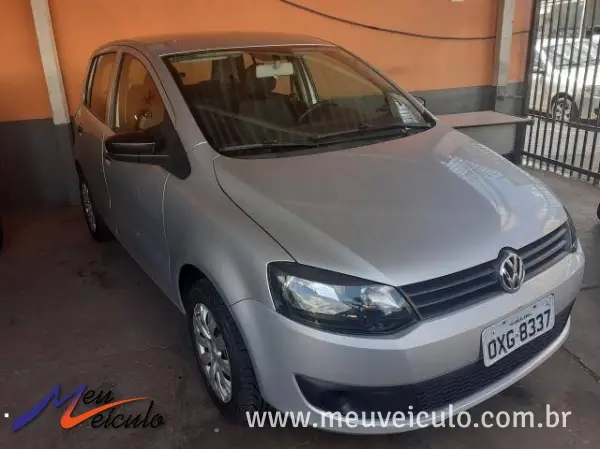 Carro Volkswagen Fox 2014 1.0 TEC (Flex) 4p