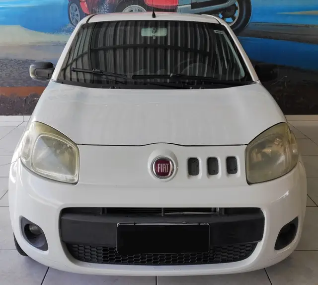 Carro Fiat Uno 2014 Vivace College 1.0 8V (Flex) 4p