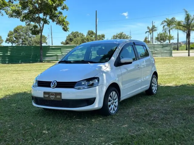 Carro Volkswagen Fox 2014 1.6 VHT (Flex)