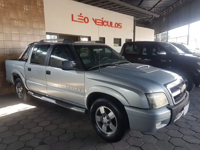 Carro Chevrolet S10 Cabine Dupla 2009 S10 Executive 4x2 2.4 (Flex) (Cab Dupla)