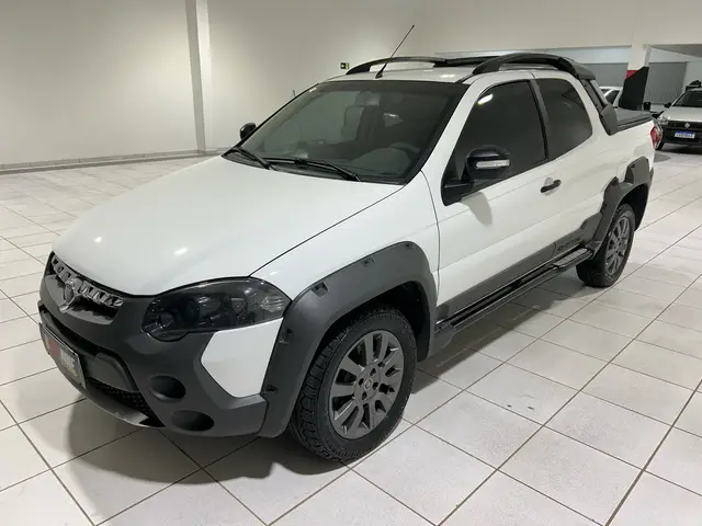 Carro Fiat Strada 2015 Adventure 1.8 16V (Flex) (Cabine Dupla)