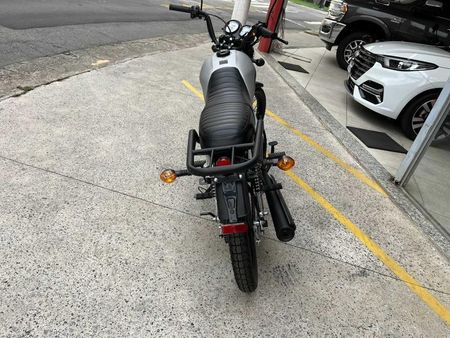 Worker125 124 cc