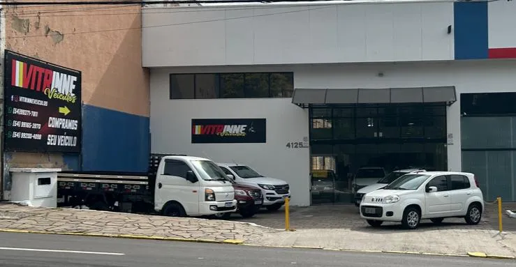 Fachada da loja Veículos à venda em VITRINNE VEICULOS  - Caxias do Sul - RS | Mobiauto