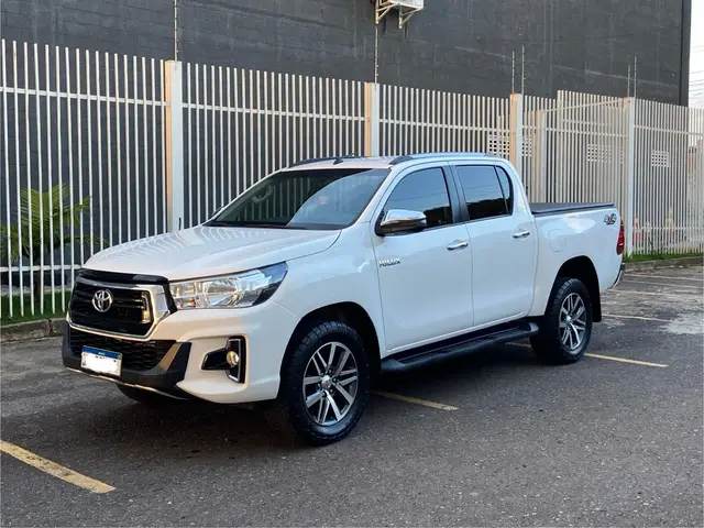Carro Toyota Hilux Cabine Dupla 2020 Hilux 2.8 TDI SRV CD 4x4 (Aut)