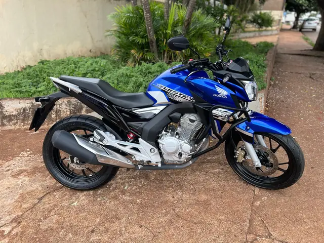 Moto Honda CB 250F Twister 2021 (CBS)