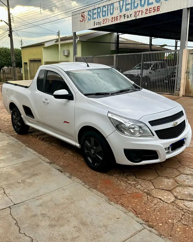 Carro Chevrolet Montana 2018 Sport 1.4 (Flex)
