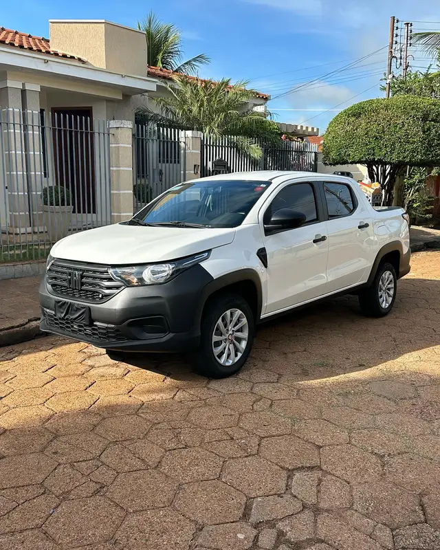 Carro Fiat Strada 2022 Endurance 1.4 CD (Flex)