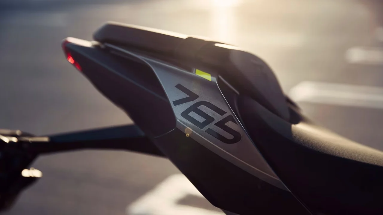 Triumph Street Triple 765 R