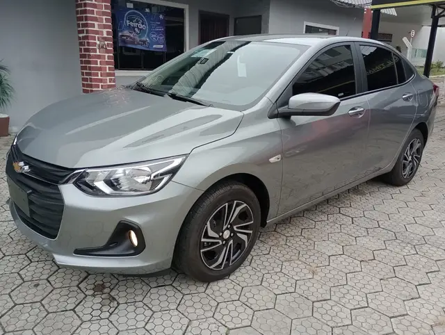 Carro Chevrolet Onix Plus 2024 LT 1.0