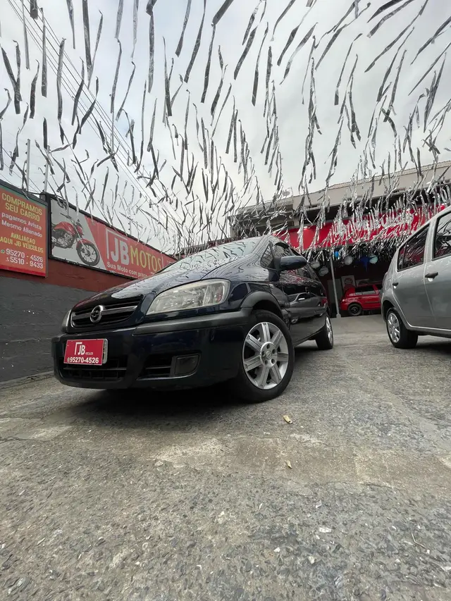 Carro Chevrolet Zafira 2005 Elite 2.0 (Flex)