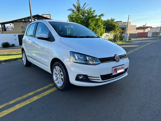 Carro Volkswagen Fox 2018 1.6 MSI Connect (Flex)