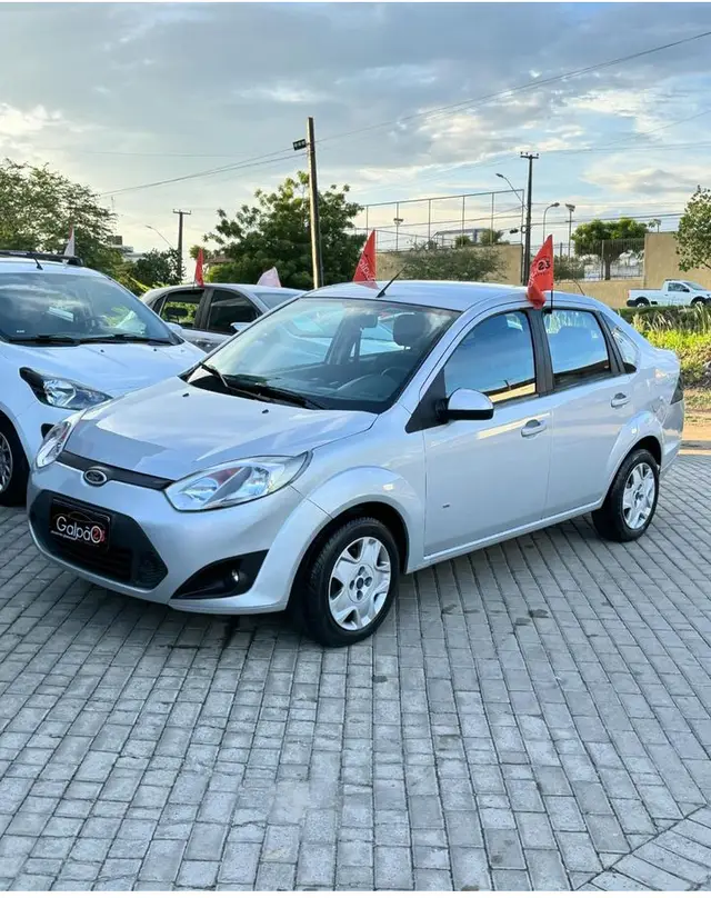 Carro Ford New Fiesta Sedan 2014 1.6 SE (Flex)