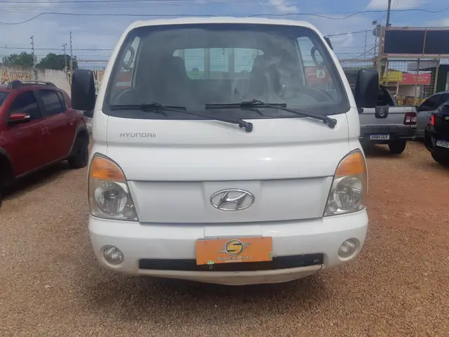 Carro Hyundai HR 2010 LD 2.5 (sem caçamba)