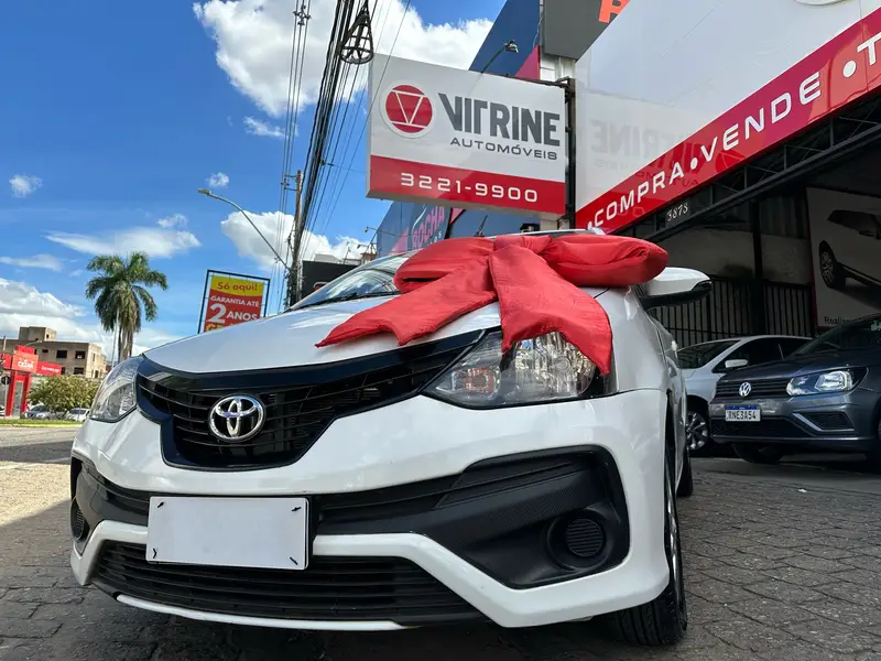 Toyota Etios Sedan X Plus 1.5 (Flex)