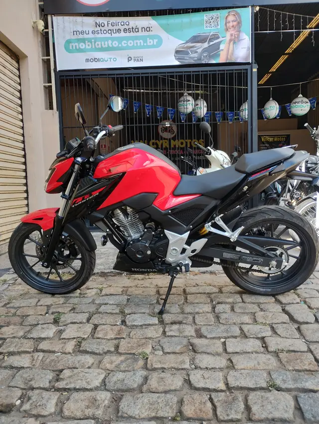 Moto Honda CB 300F Twister 2024 Standard