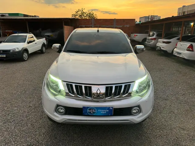 Carro Mitsubishi L200 Triton Sport 2019 Sport 2.4 DID-H HPE-S Top 4WD (Aut)