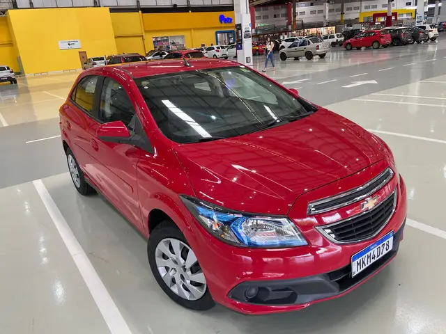 Carro Chevrolet Onix 2013 1.4 LT SPE/4