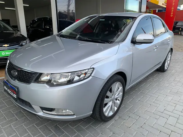 Carro Kia Cerato 2013 SX 1.6 16V E.284(aut)