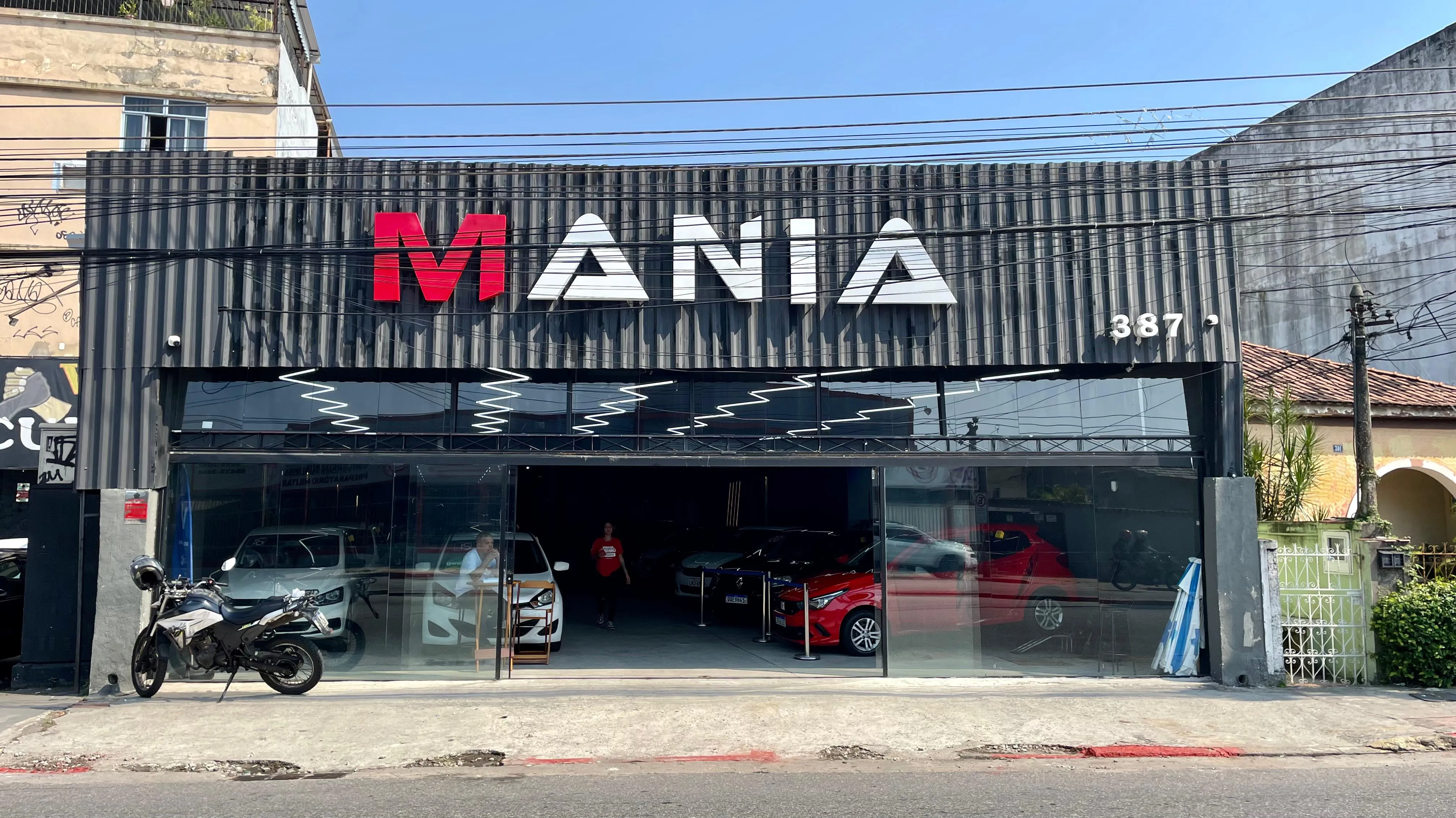 Fachada da loja MANIA AUTOMOVEIS - Rio de Janeiro - RJ