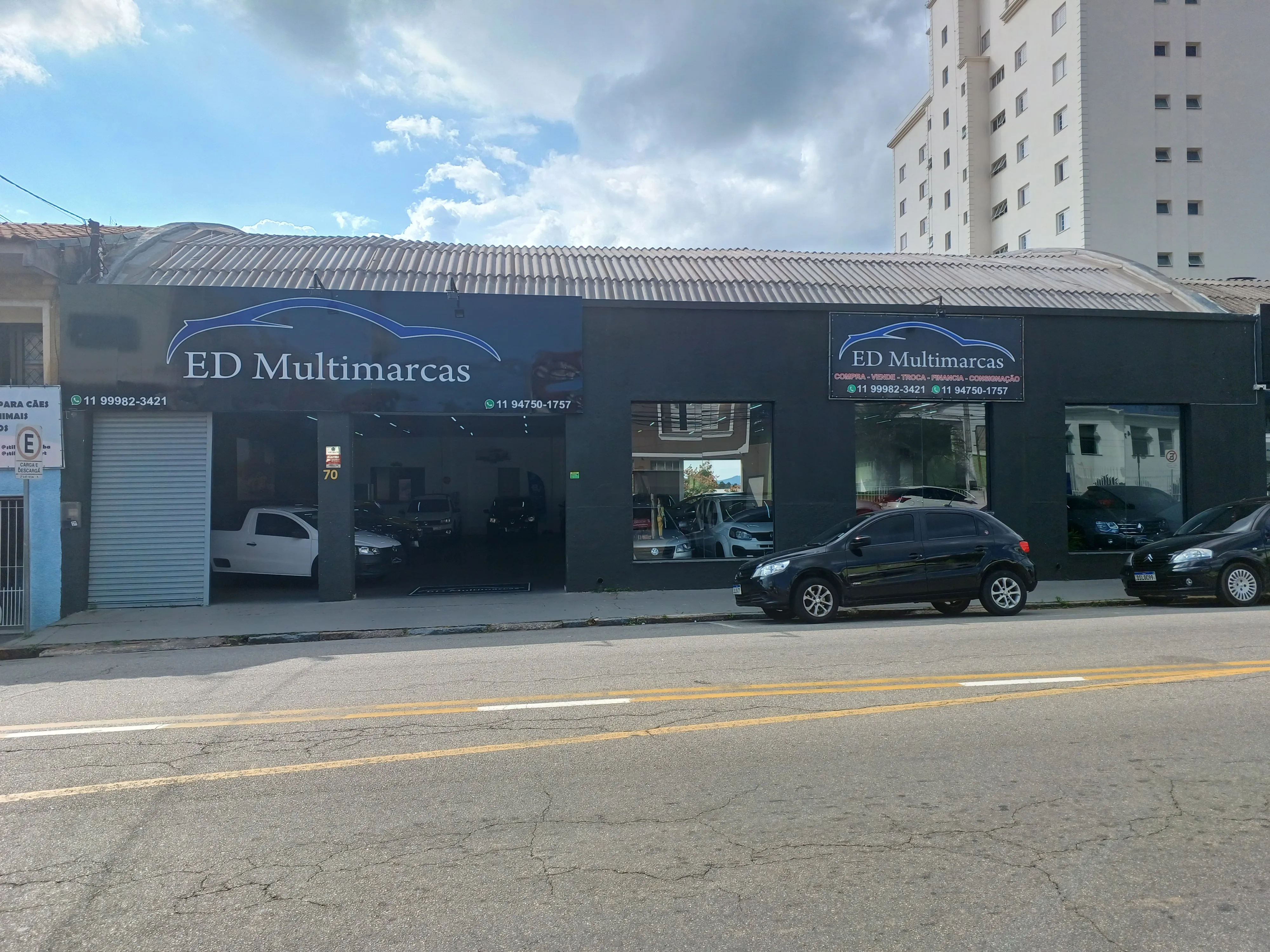 Fachada da loja RE VEICULOS MULTIMARCAS LTDA - Itatiba - SP